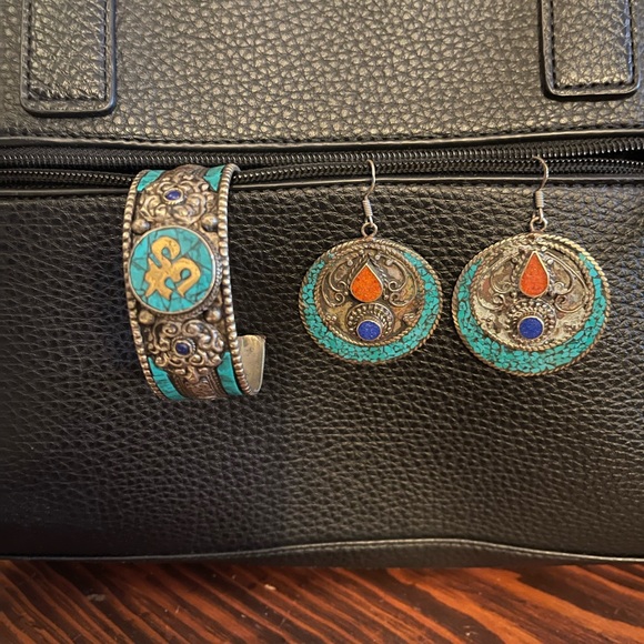 Beautiful inlaid turquoise earrings - Picture 5 of 6